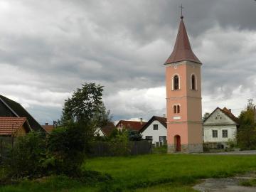 Evanjelická zvonica v obci Evanjelická zvonica v obci